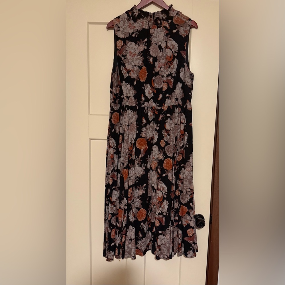 Torrid Sleeveless Floral Dress in Burnt Orange and Black Size 2